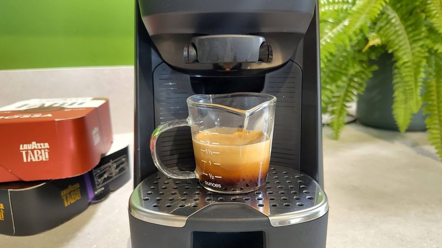 Обзор таблетной кофемашины Lavazza Tabli: эспрессо из прессованных таблеток без капсул
