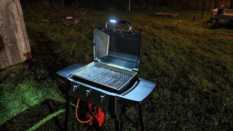 Обзор портативного газового гриля Broil King Porta-Chef 320: 3 горелки, вес 24 кг, складные ножки